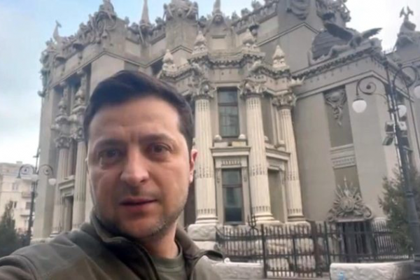 ĐTC Phanxicô điện đàm với Tổng thống Ucraina Volodymyr Zelensky