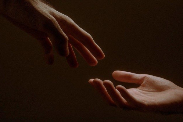 Cựu tù nhân Menci Gezim và tình liên đới với những người bạn tù khác