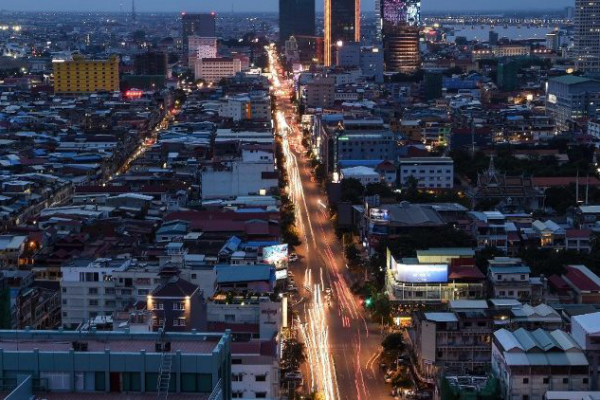 Cha Enrique Figaredo – GM xe lăn - giúp người tàn tật Campuchia