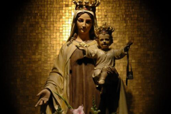 Ngày 16/07: Đức Trinh Nữ Maria núi Camêlô