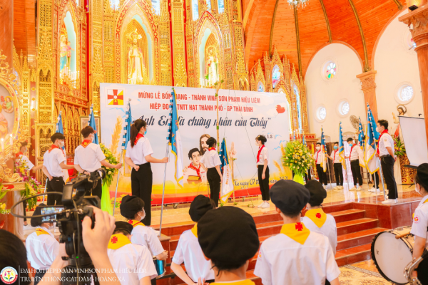 Hiệp đoàn TNTT Vinh-sơn Phạm Hiếu Liêm – Giáo hạt Thành phố mừng lễ Bổn Mạng