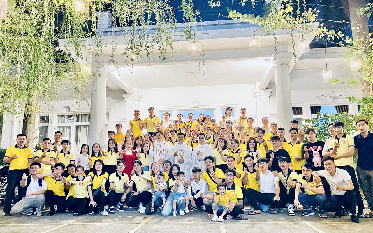 Nhóm Giới Trẻ - Sinh Viên Công Giáo Thái Bình Miền Nam: Mừng Chúa Phục Sinh