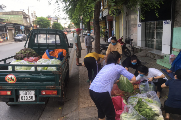 Nhóm Cựu SVCG TB hướng về đồng bào miền Nam thân yêu