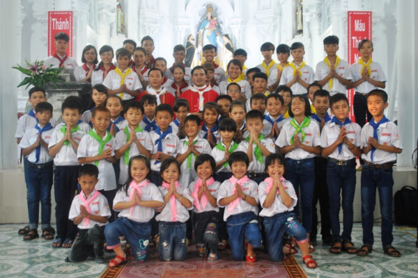 Liên đoàn TNTT Giuse Khang GPTB - Hình ảnh lễ ra mắt xứ đoàn TNTT Phêrô Nguyễn Bá Tuần - Giáo xứ Ngô Xá - 2015