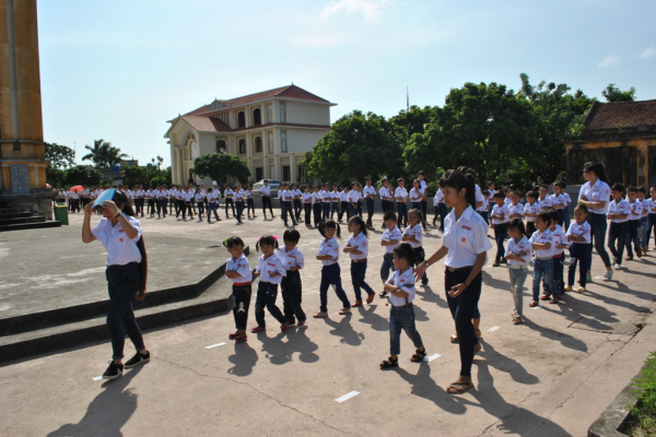 Liên đoàn TNTT Giuse Khang GPTB - Hình ảnh lễ ra mắt xứ đoàn TNTT Đaminh - Giáo xứ Thục Thiện - 2015