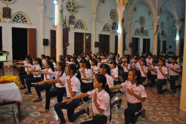 Liên đoàn TNTT Giuse Khang GPTB - Lễ ra mắt xứ đoàn TNTT Gioan Tông Đồ - Giáo xứ Nam Biên - 2015