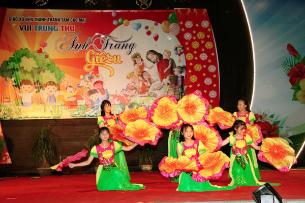 Giáo xứ Đền Thánh Tâm Cao Mại tổ chức Tết Trung Thu 2018