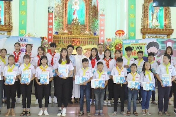 Xứ đoàn TNTT Gioan Phaolô II giáo xứ Đan Chàng khai giảng năm học Giáo lý 2019 - 2020