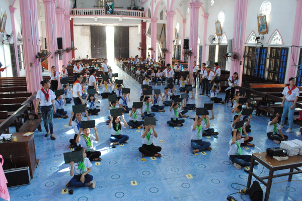 Giáo xứ Đồng Quan tổ chức thi giáo lý - 2016