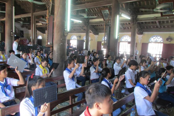 Giáo hạt Thái Thụy tổ chức thi Giáo lý cấp giáo hạt - 2016