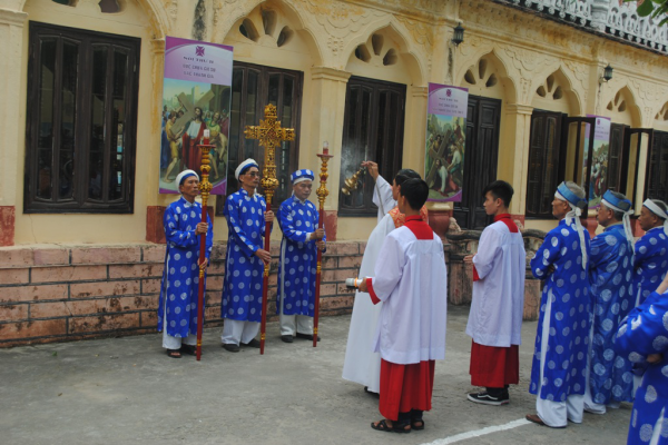 Suy niệm Đàng Thánh Giá - Thứ Sáu Tuần Thánh - NĂM THÁNH LÒNG THƯƠNG XÓT CHÚA – 2016