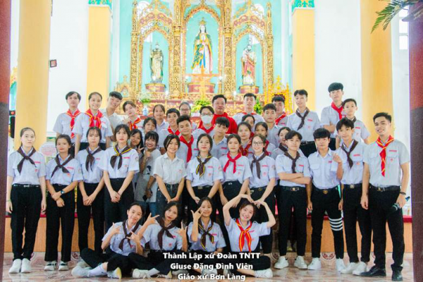Thánh Lễ Ra Mắt Xứ Đoàn Thiếu Nhi Thánh Thể Giáo Xứ Bơn Làng
