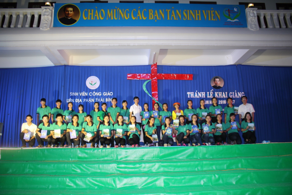 SVCG LĐP-TB: Chùm ảnh Lễ Khai Giảng năm học mới và chào đón Tân sinh viên - 2016