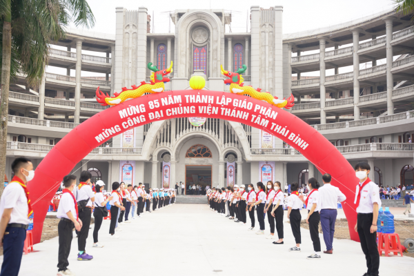 Đại lễ tạ ơn kỷ niệm 85 năm thành lập Giáo phận, mừng công Đại chủng viện Thánh Tâm Thái Bình