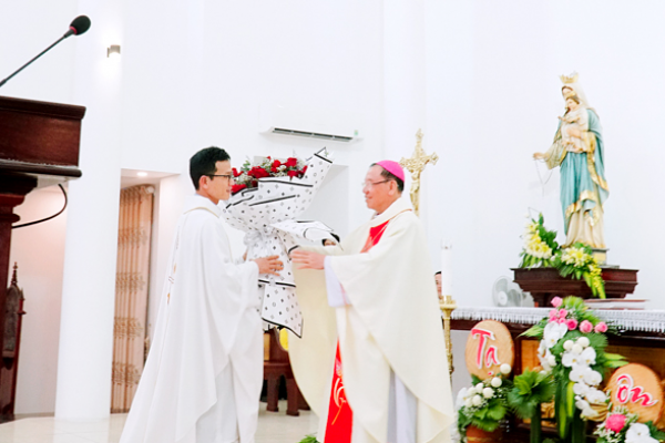 Tin giáo phận Hải Phòng: Thánh lễ tạ ơn của Đức Tổng Giám Mục Giuse trước khi Giáo phận đón Vị Mục tử mới