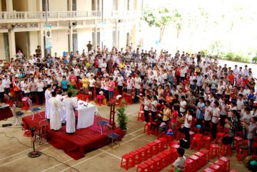 Sinh viên Công Giáo Liên địa phận tại Thái Bình - Chùm ảnh tiếp sức mùa thi 2011